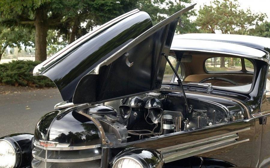  Oldsmobile F7 2Dr Trunkback 1937 года  (фото 9 из 16)